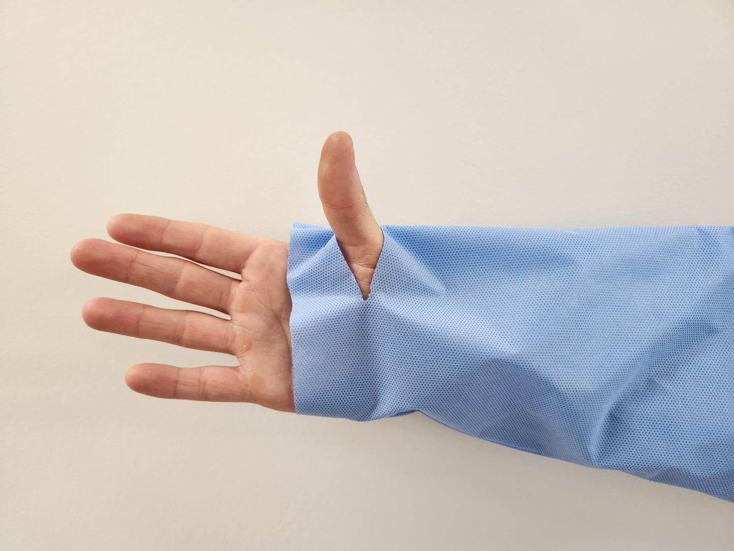 AAMI Level 3 Disposable Medical Isolation Gowns (Only Available in Canada)